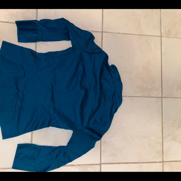 Button down - Picture 2 of 4